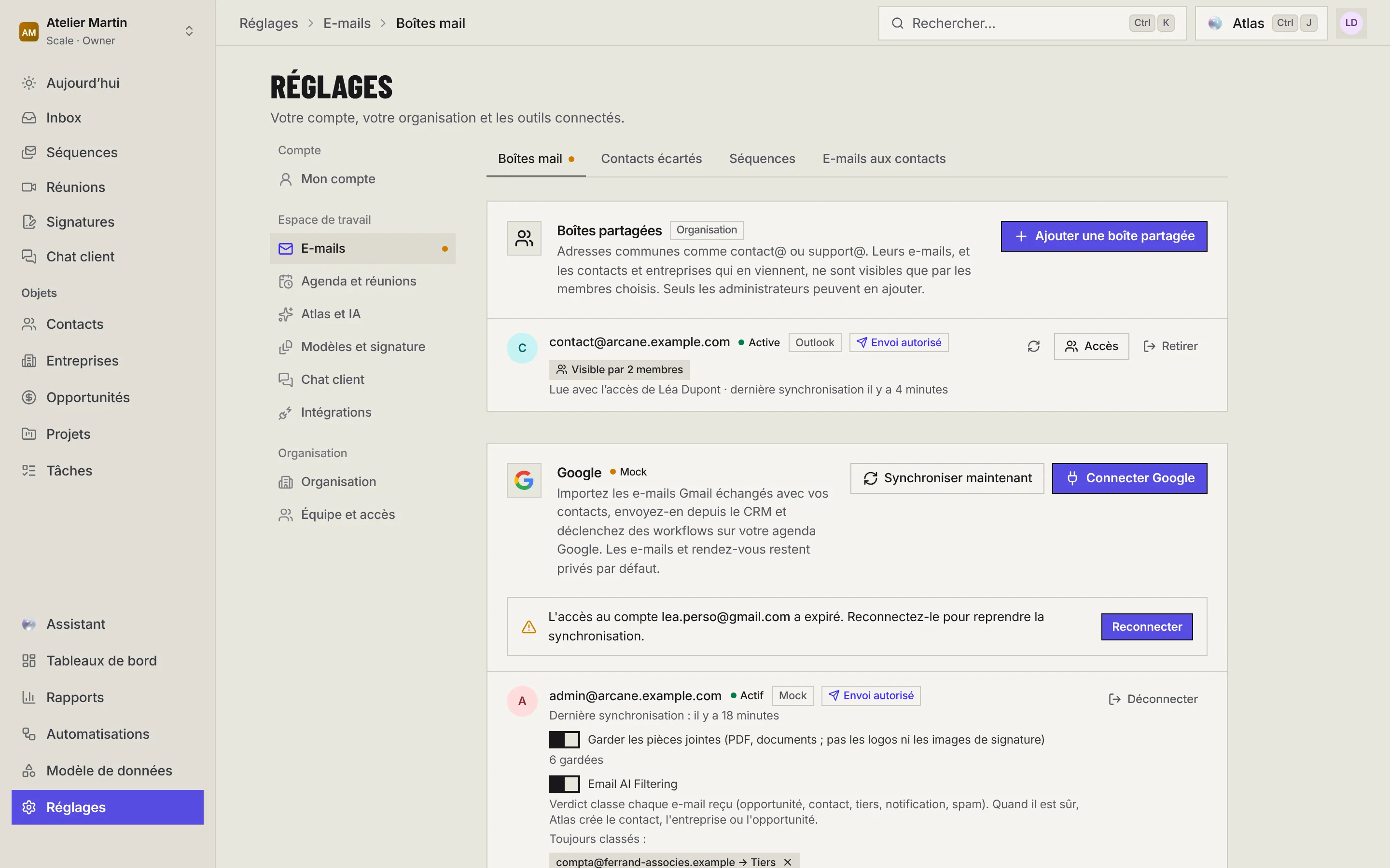 La page Réglages › E-mails › Boîtes mail : les boîtes partagées, puis la section Google avec Synchroniser maintenant, Connecter Google et un compte connecté.